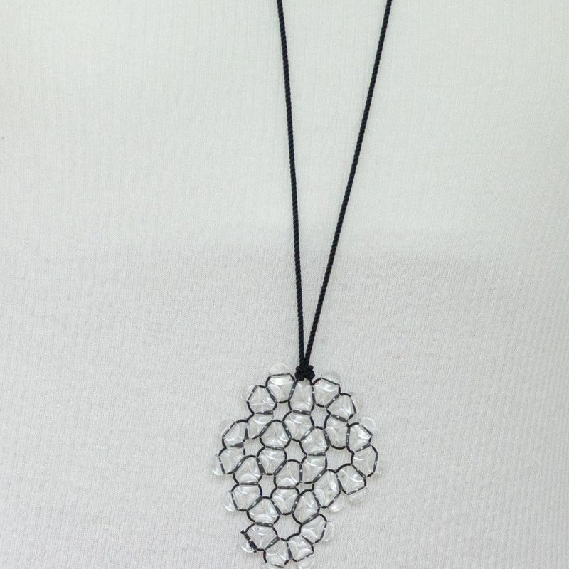 WEAVE PENDANT NECKLACE CLEAR