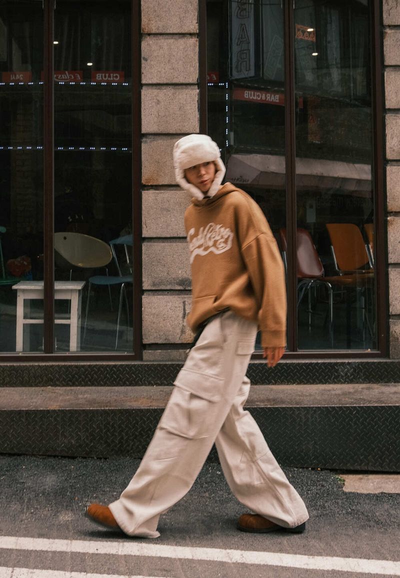 RE: WAVE LOGO KNIT HOODIE - SANDBEIGE