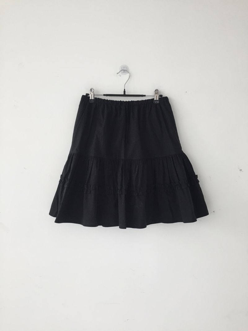 ティアードラッフルミディスカート