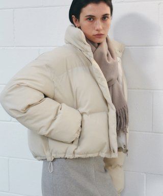 HIGHNECK PUFFER SHORT PADDING_CREAM BEIGE