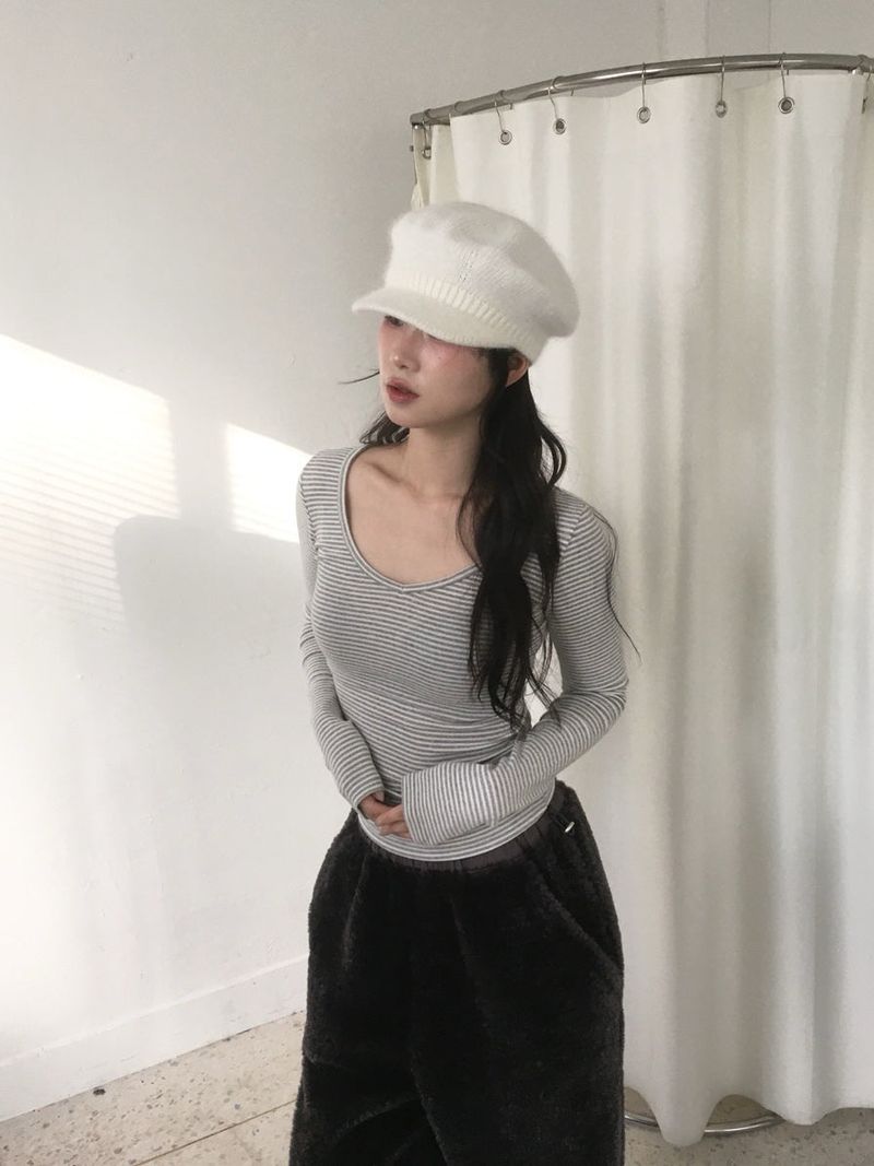メロウVネックTシャツ