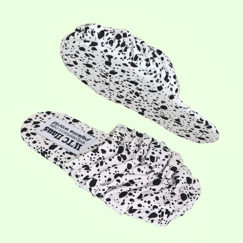 welcometoccc（ウェルカムシーシーシー）の「クロアシューズ (Warm purple) Room Shoes（インテリア）」