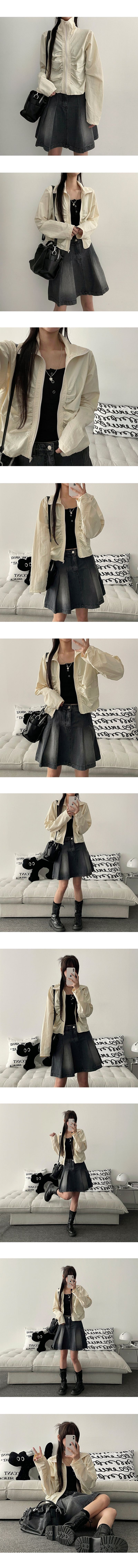 Naro high-neck pleated shirring zip-up jumper