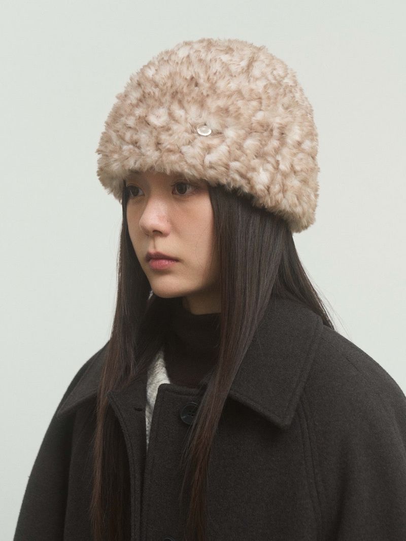 Mushroom Fakefur Beanie - Beige