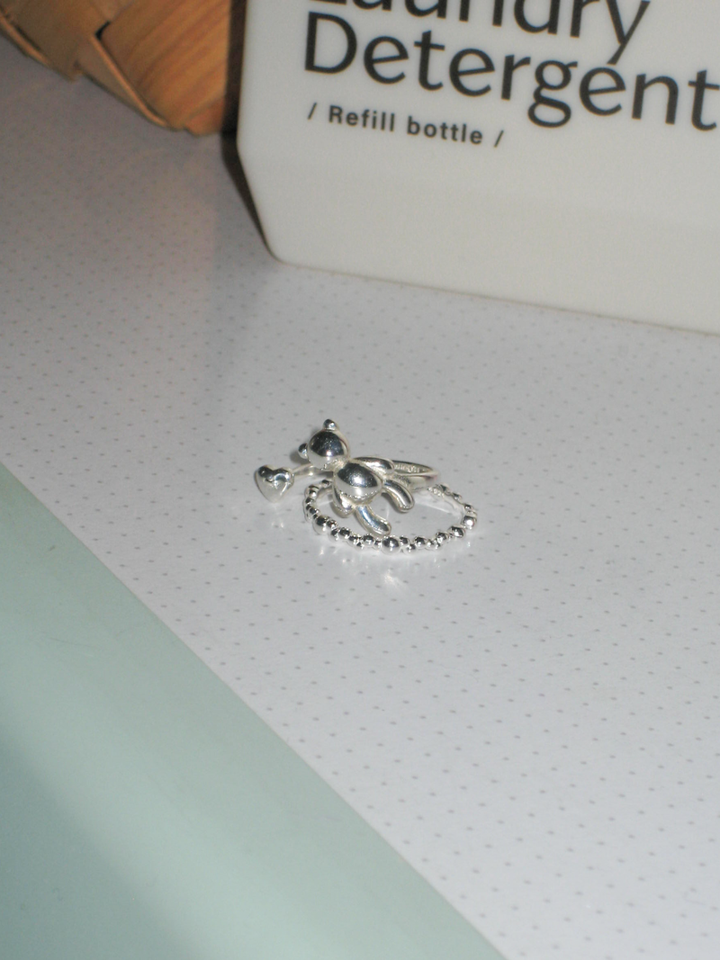 it doesn't matter.（イットダズントマッター）の「[925Silver] ベアハグリング（アクセサリー）」