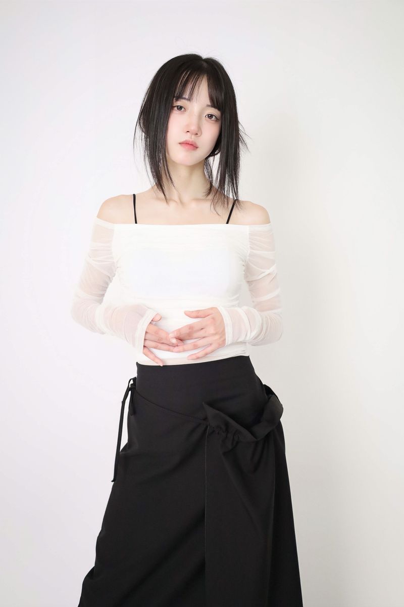 Ara off-Shoulder Mesh Tee