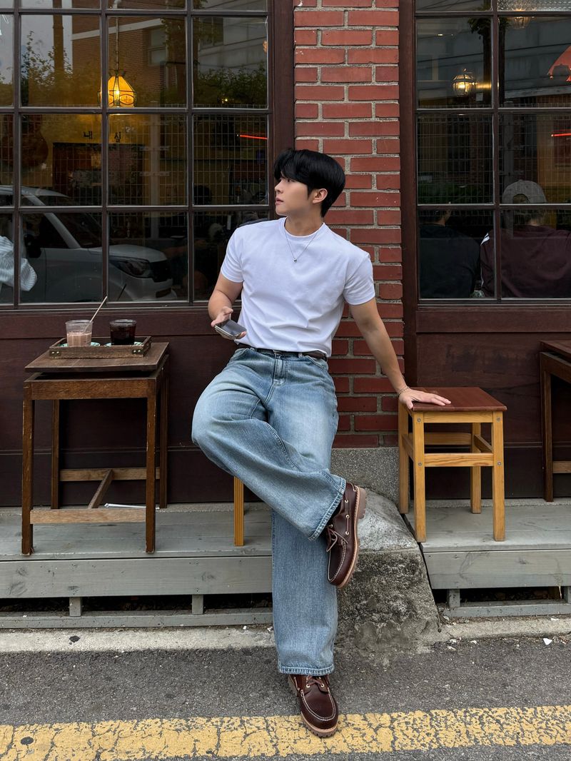 If semi-wide denim pants