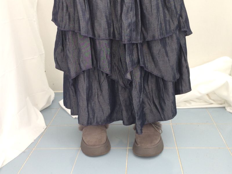 Diagonal Layer Shirring Long Skirt