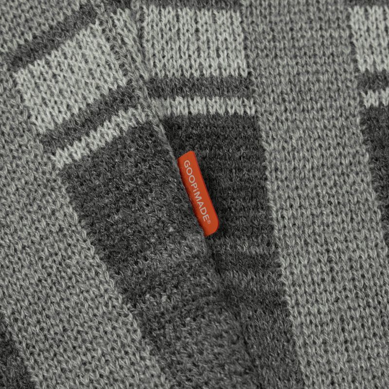 “8SE-01K” MEGA-type Plaid Knit Sweater