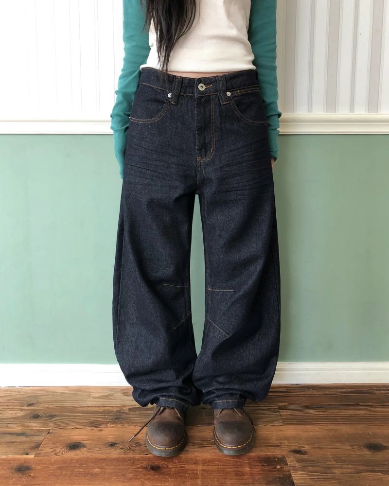 WONDER WONDER（ワンダーワンダー）の「Dev Dart Curved Denim Pants（Pants）」