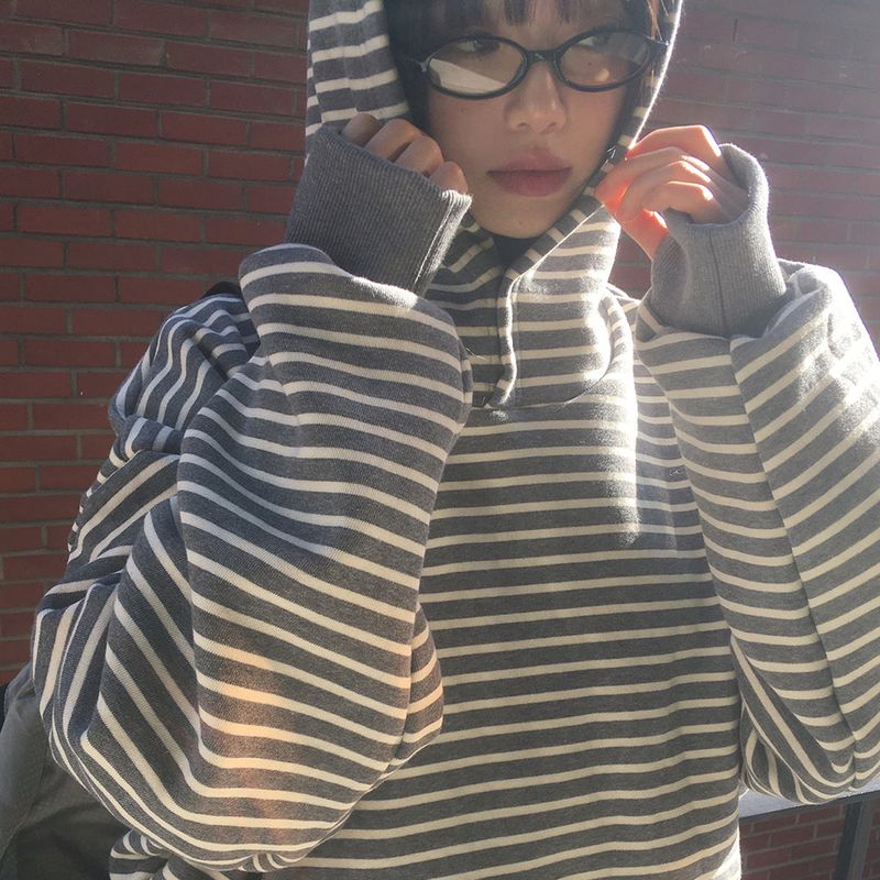 WONDER WONDER（ワンダーワンダー）の「コユウボタンストライプウォーマーフード付きTシャツ（トップス）」