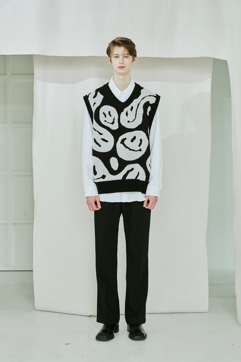 S SY（エスエスワイ）の「CRUSHED SMILE KNIT VEST（Tops）」
