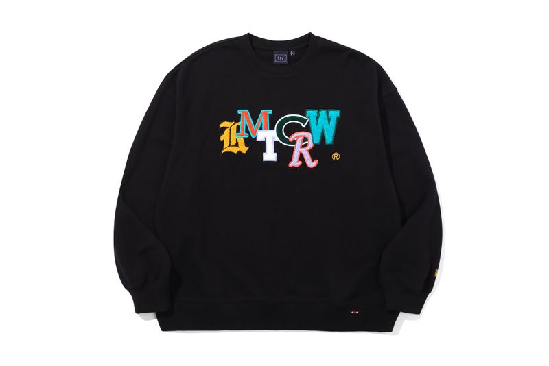 OUT FONT LOGO CREWNECK