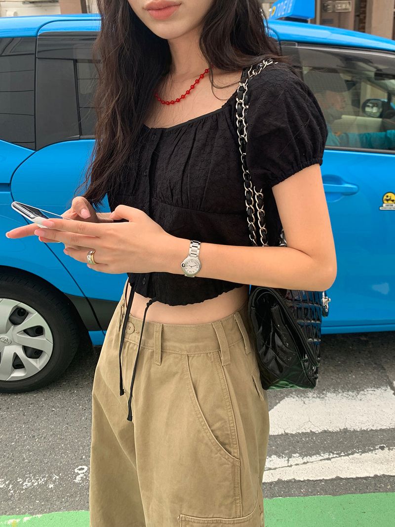 [MADE] CAROT FLOWER PUNCHING CROP BLOUSE