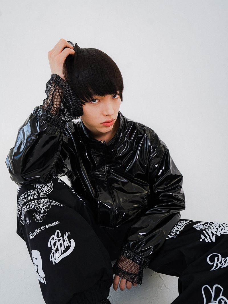 BSRABBIT(ビエスラビット)の「BSR2223FWJK061 WD ENM JACKET ENAMEL BLACK(Jackets/Outerwear)」