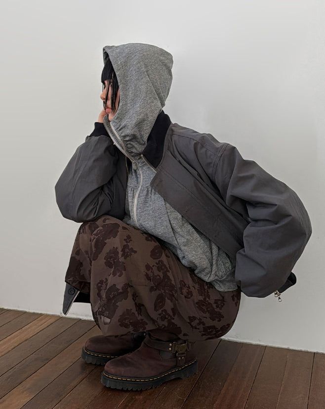 SHIRRING HIGH NECK ZIP-UP