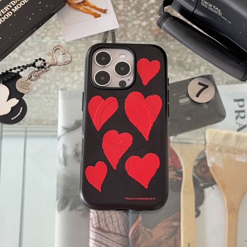 (MagSafe) heart hard (red) bumper case