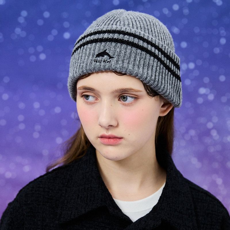 Dolphin logo line beanie