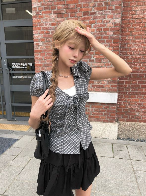 anyonemore（エニーワンモアー）の「Ession Ribbon Puff V-Neck Check Shirt（Tops）」
