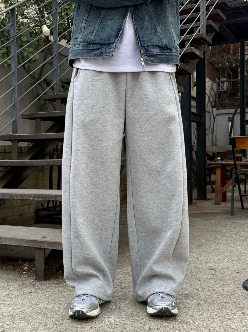 Luen incised balloon pants
