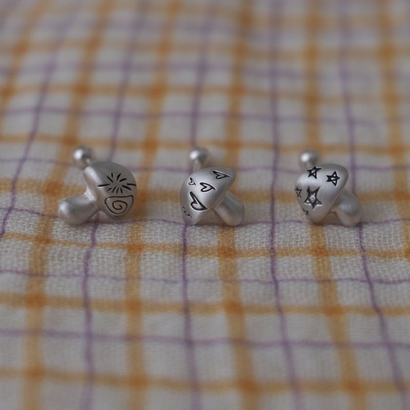 reinheart（ラインハート）の「ラブマッシュルームピアス（アクセサリー）」