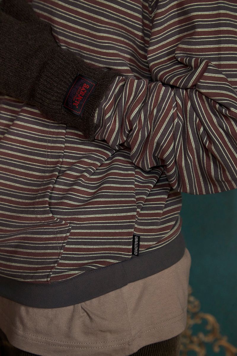 STRIPE LOGO HOODIE / CHARCOAL