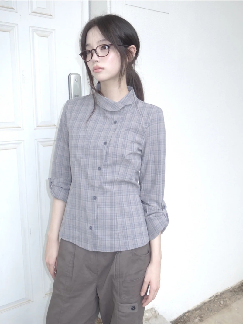library shirt
