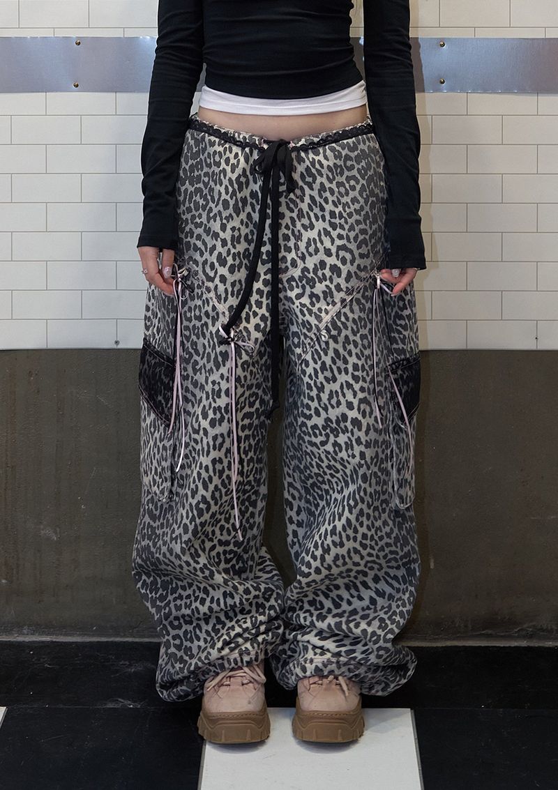 leopard lace cargo pt - black