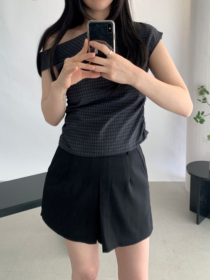 Sebit Check One-Off-Shoulder Blouse