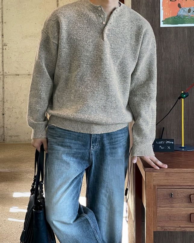 modernif（モダニフ）の「Levon Basic Henley Neck Knit（Tops）」