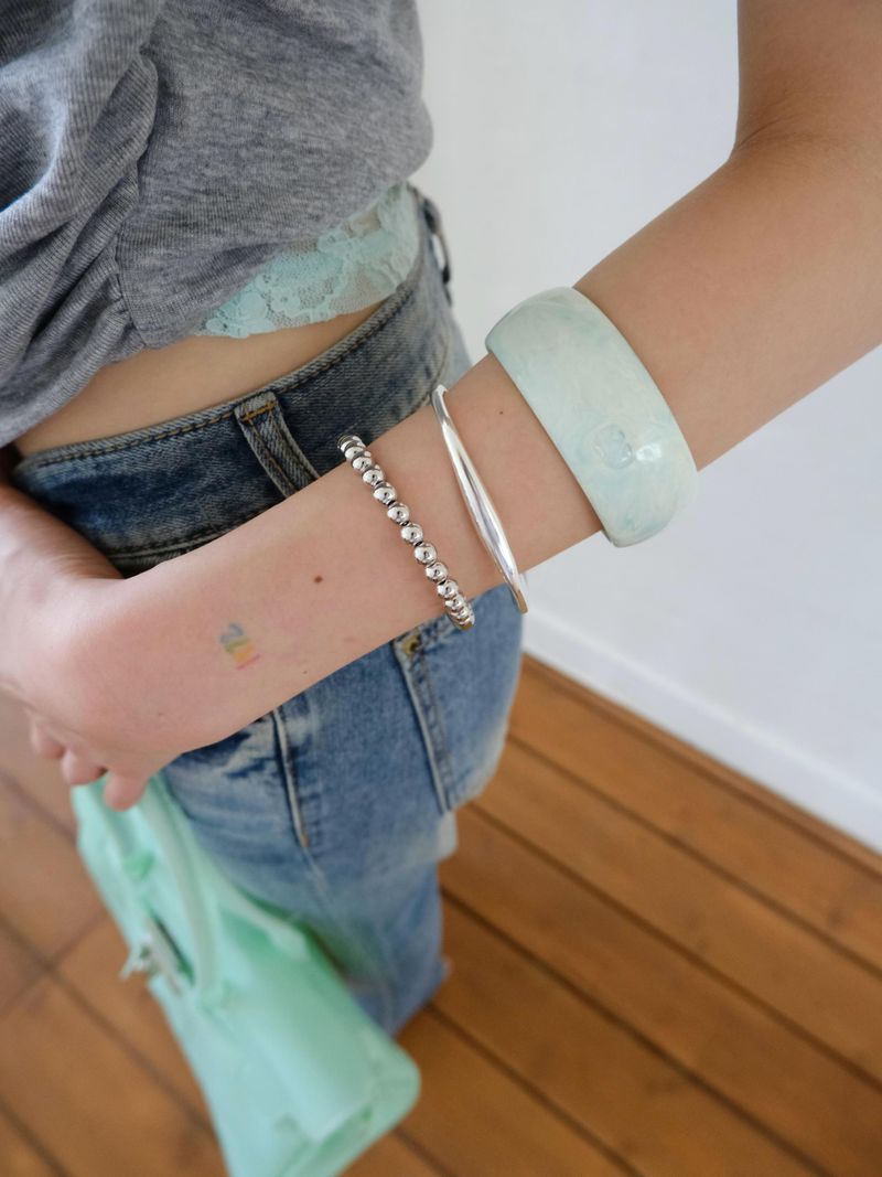 curve slim bangle