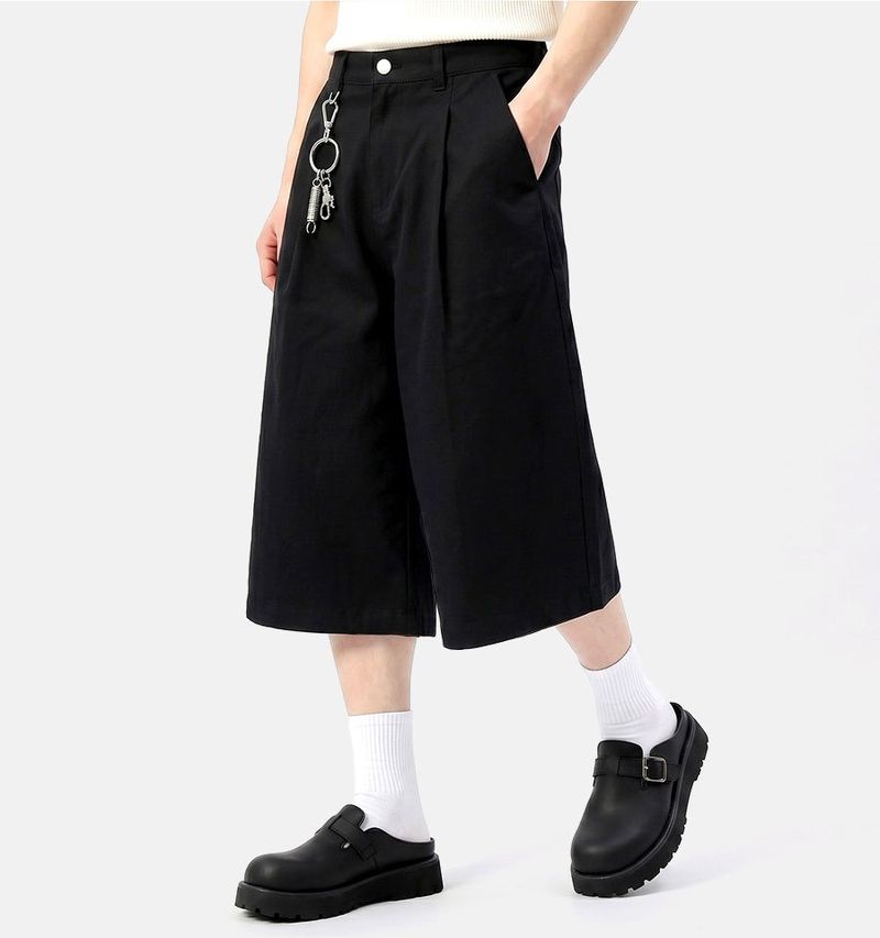 Wide Cotton Pleated Bermuda Shorts Black