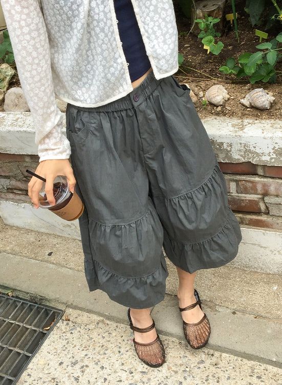 Leade Shirring Tiered Bermuda Banding Pants