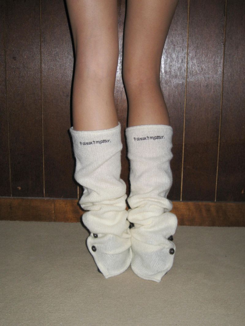 [Leg] Fuzzy button Warmer (Ivory)