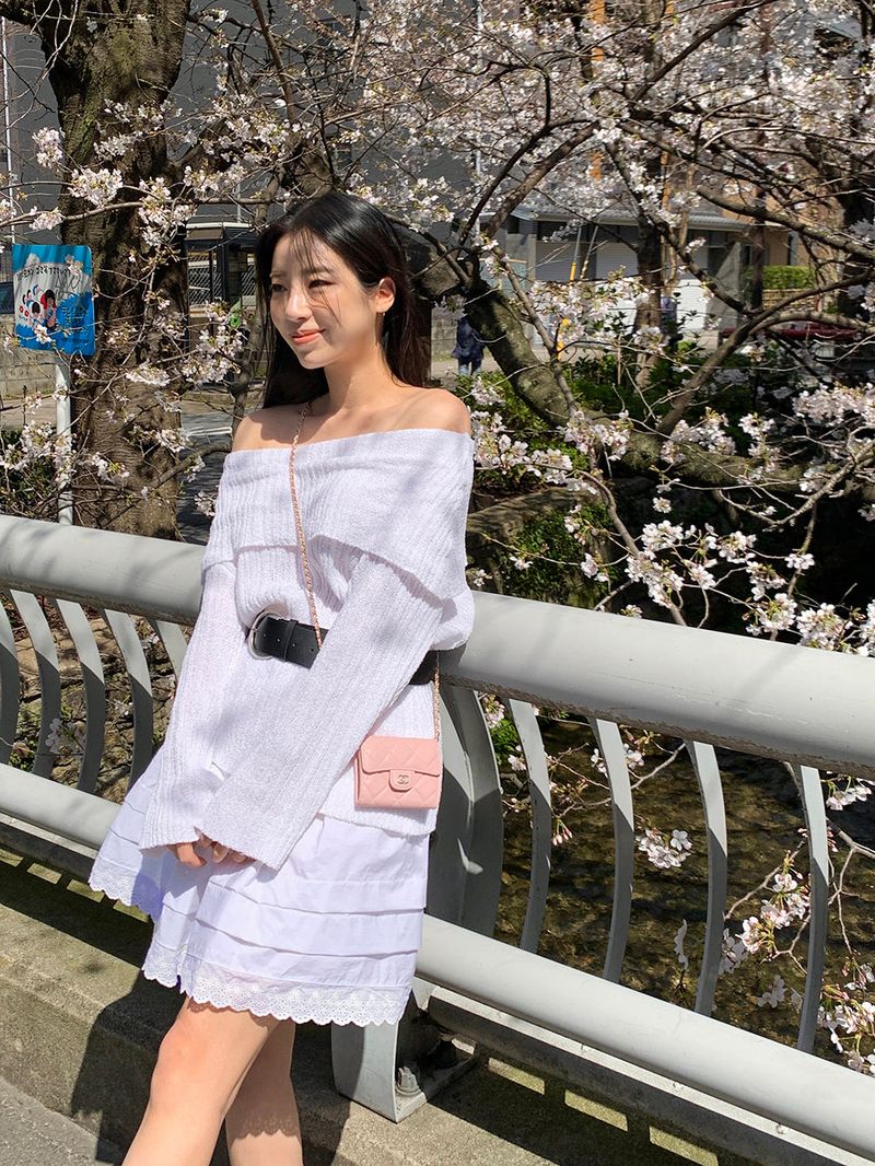 [MADE] Epo Lace Mini Skirt