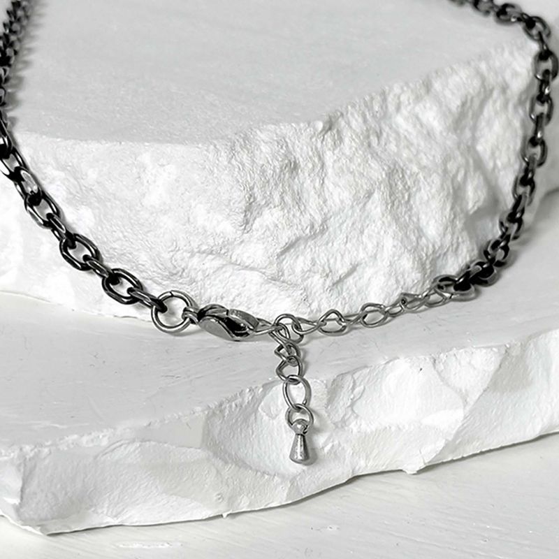 ss-Riversivle symbol cross necklace_black