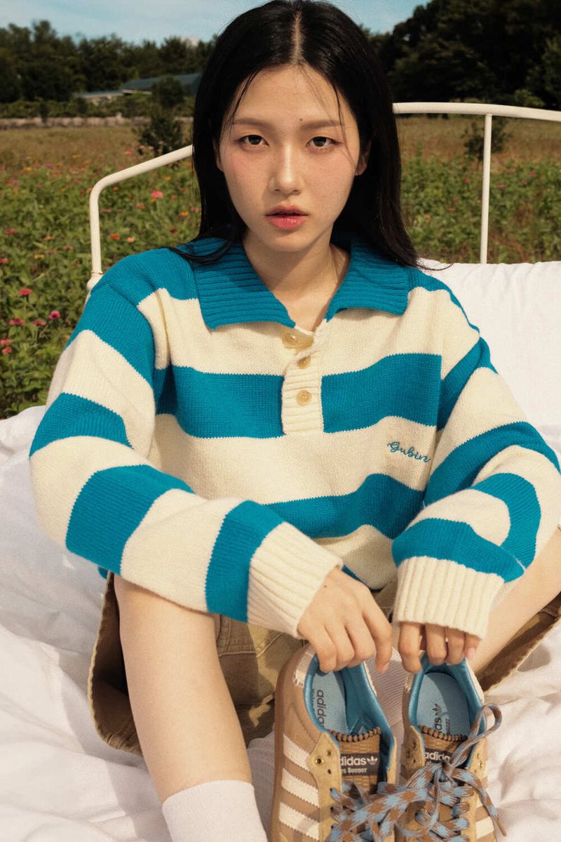 (W) Striped pattern collar knit