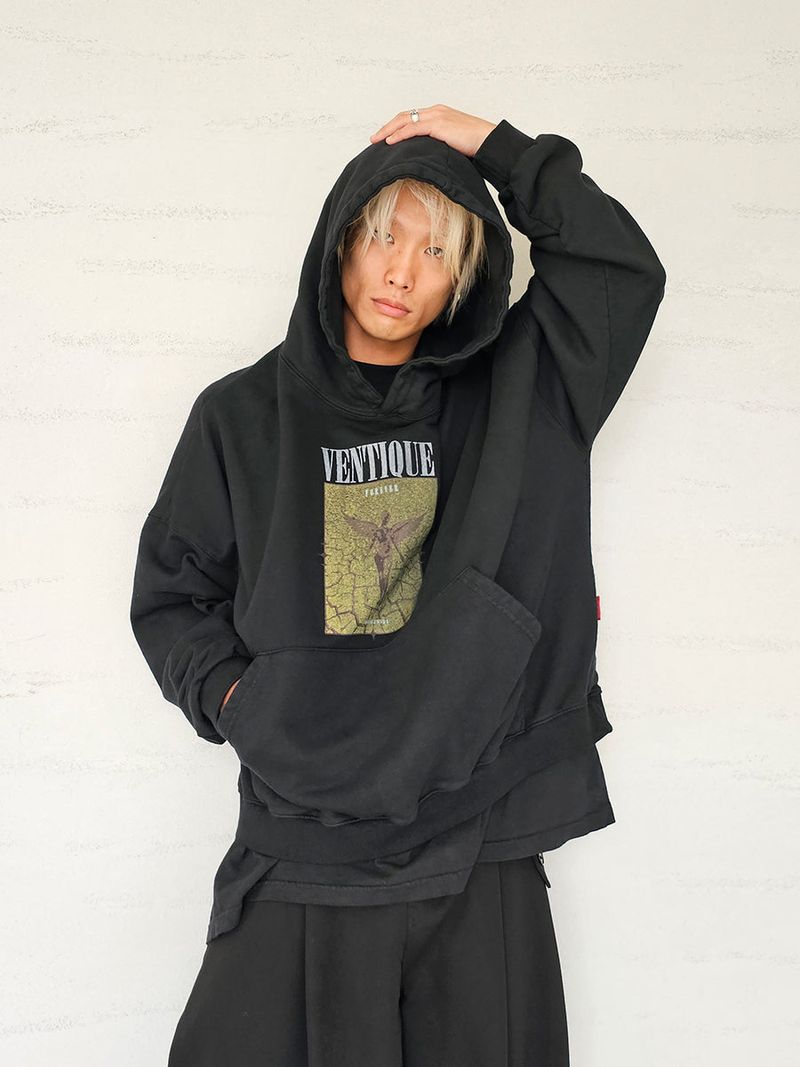 VENTIQUE（ベンティーク）の「VENTIQUE Pigment Yellow angel hoodie 2colors（Tops）」