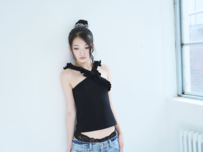 Frill Sleeveless - Black