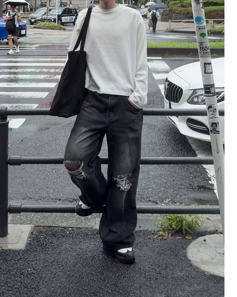 Buen Distressed Flare Denim Pants