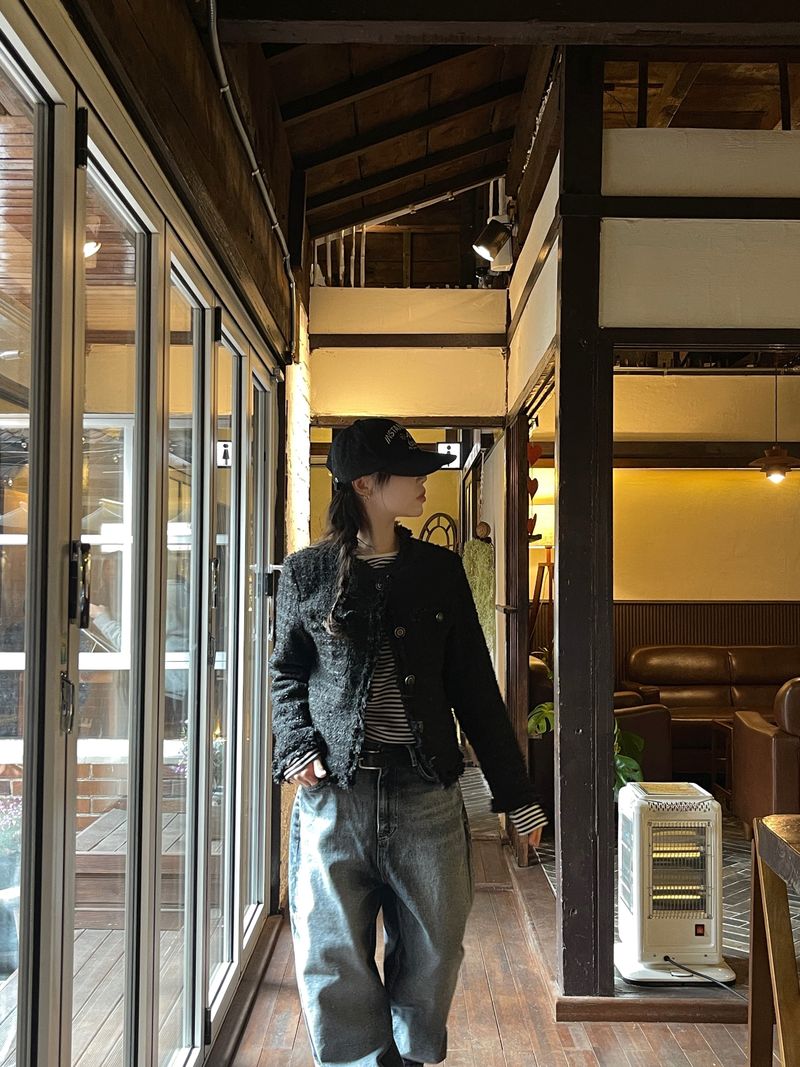 Round pocket tweed jacket