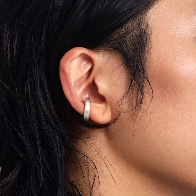 【MADE】 Men’s line earcuff matt