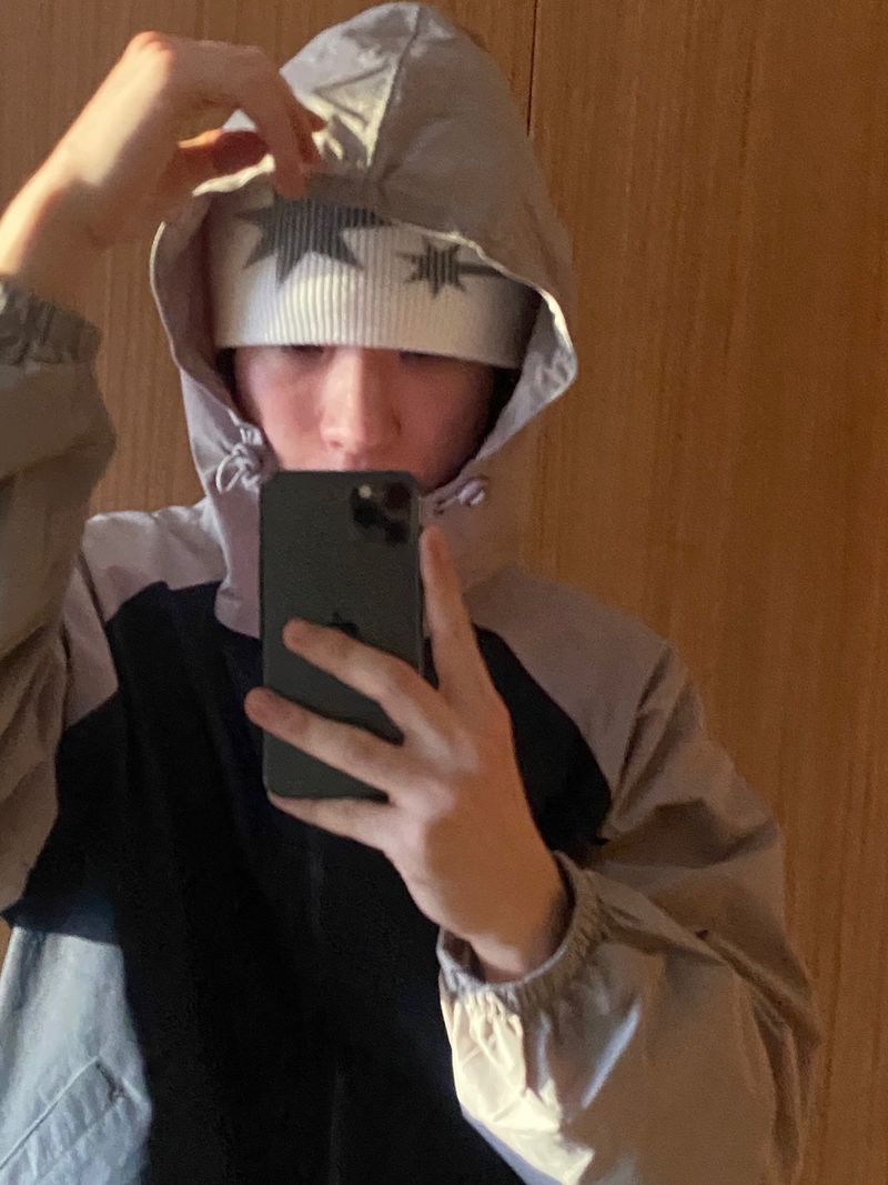Stormy windbreaker