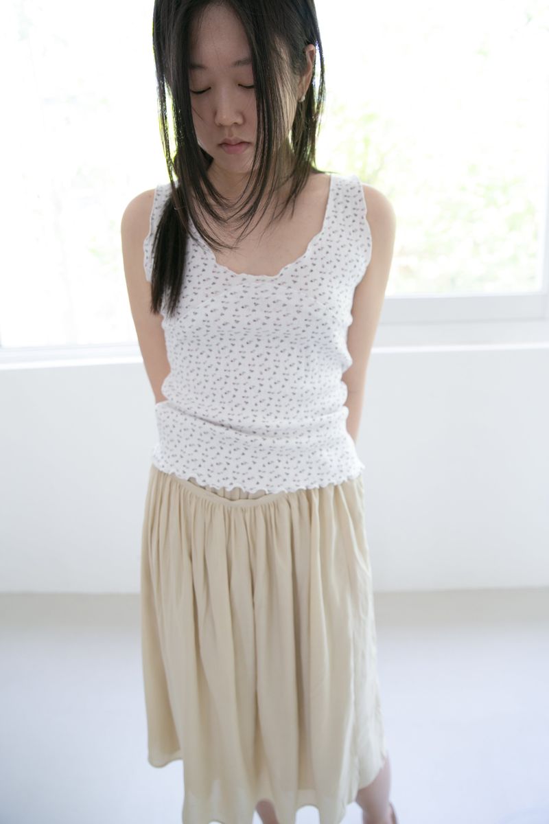 fine flower punching sleeveless top(2colors)