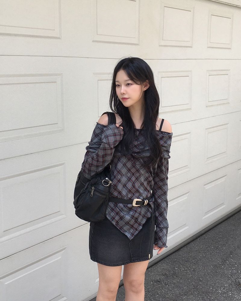 Dark denim mini skirt