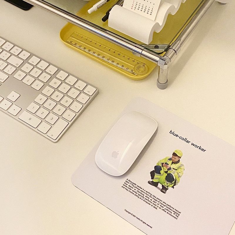 Notful（ノットフル）の「Blue-collar worker mousepad（Smartphone Accessories）」