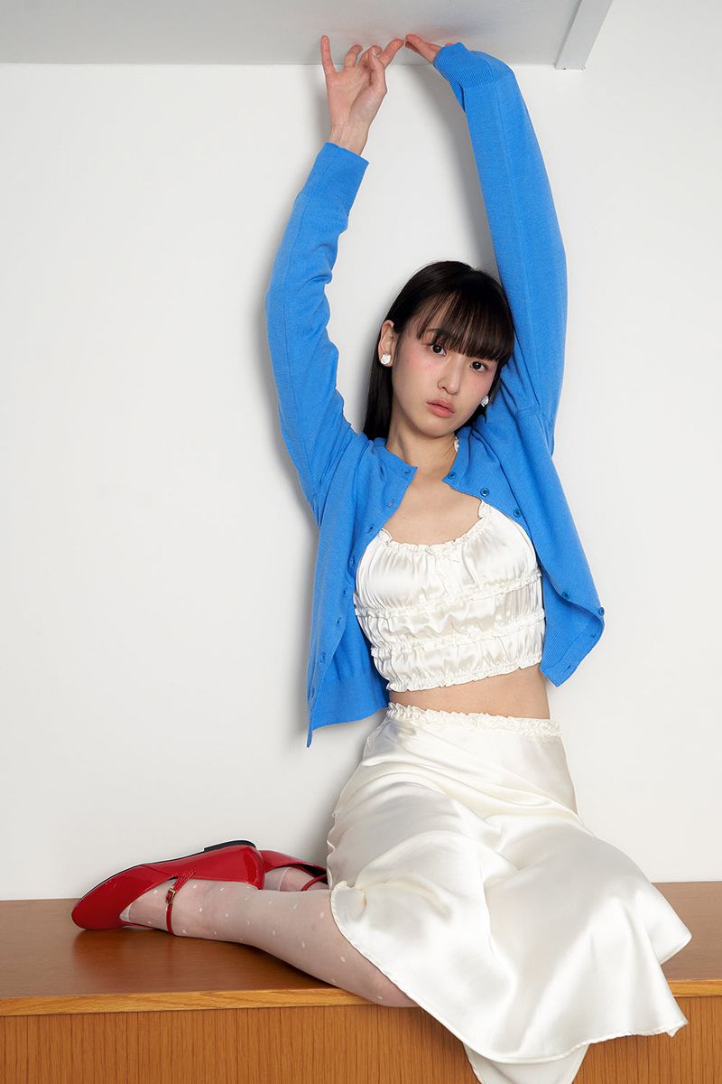 rose formica earring - white