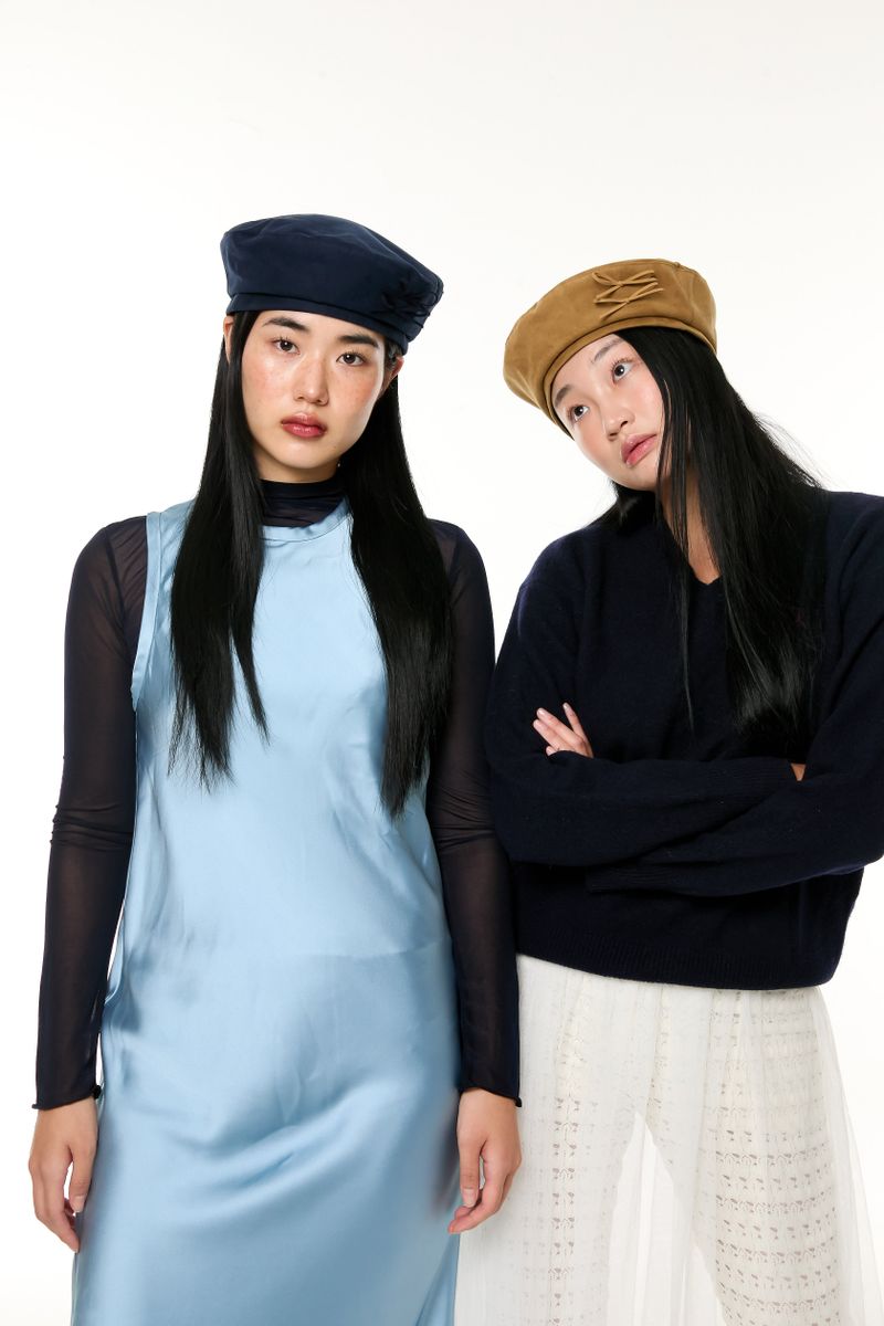 SUEDE BERET HAT / NAVY
