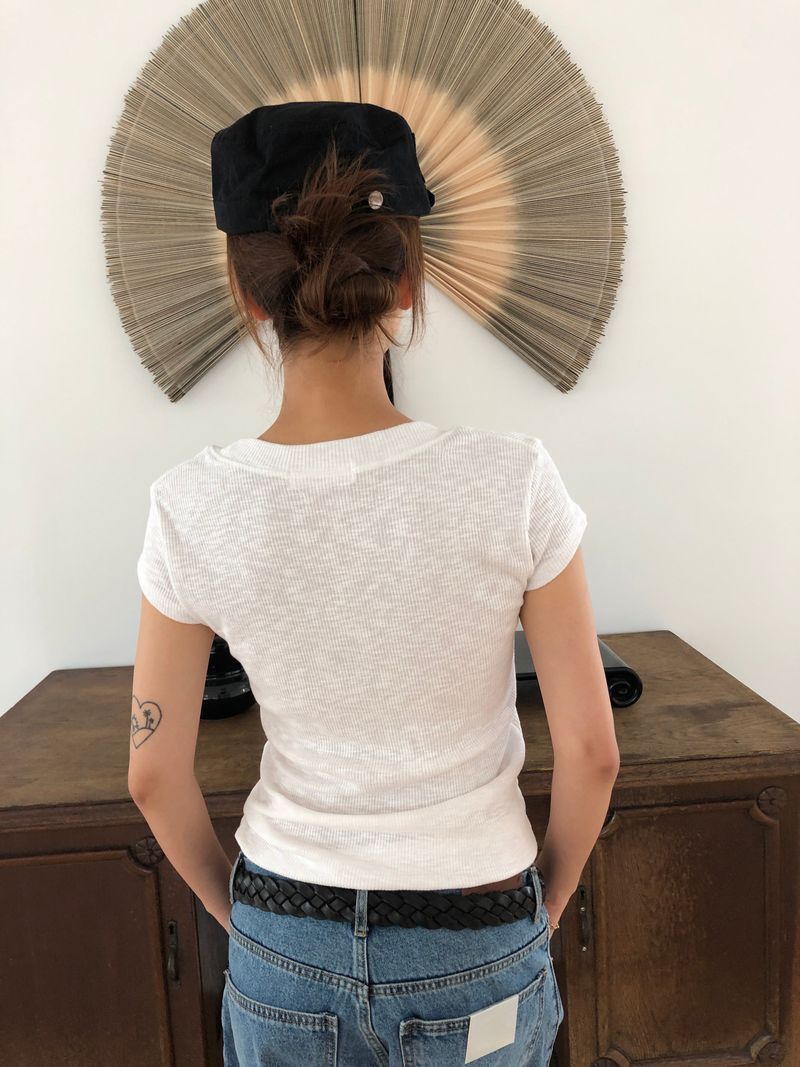 SOFT U-NECK TEE