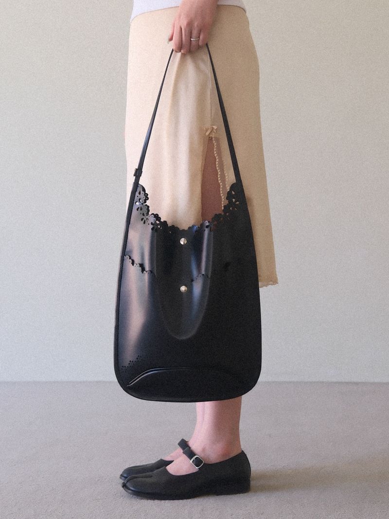 VIOLA Leather / BLACK